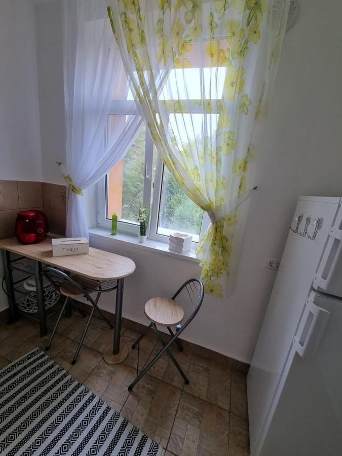 Sunrise Apartment Петрошани Экстерьер фото