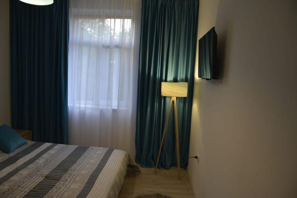 Sunrise Apartment Петрошани Экстерьер фото